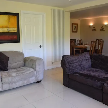 Beautiful 4 Bed-just Perfect! Casa vacanze Cork